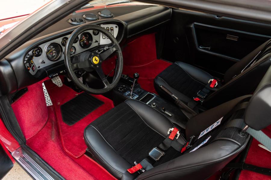 Интерьер Ferrari 308 Dino GT4 Safari Coupe (10572) 1975 года  (фото 12 из 24)